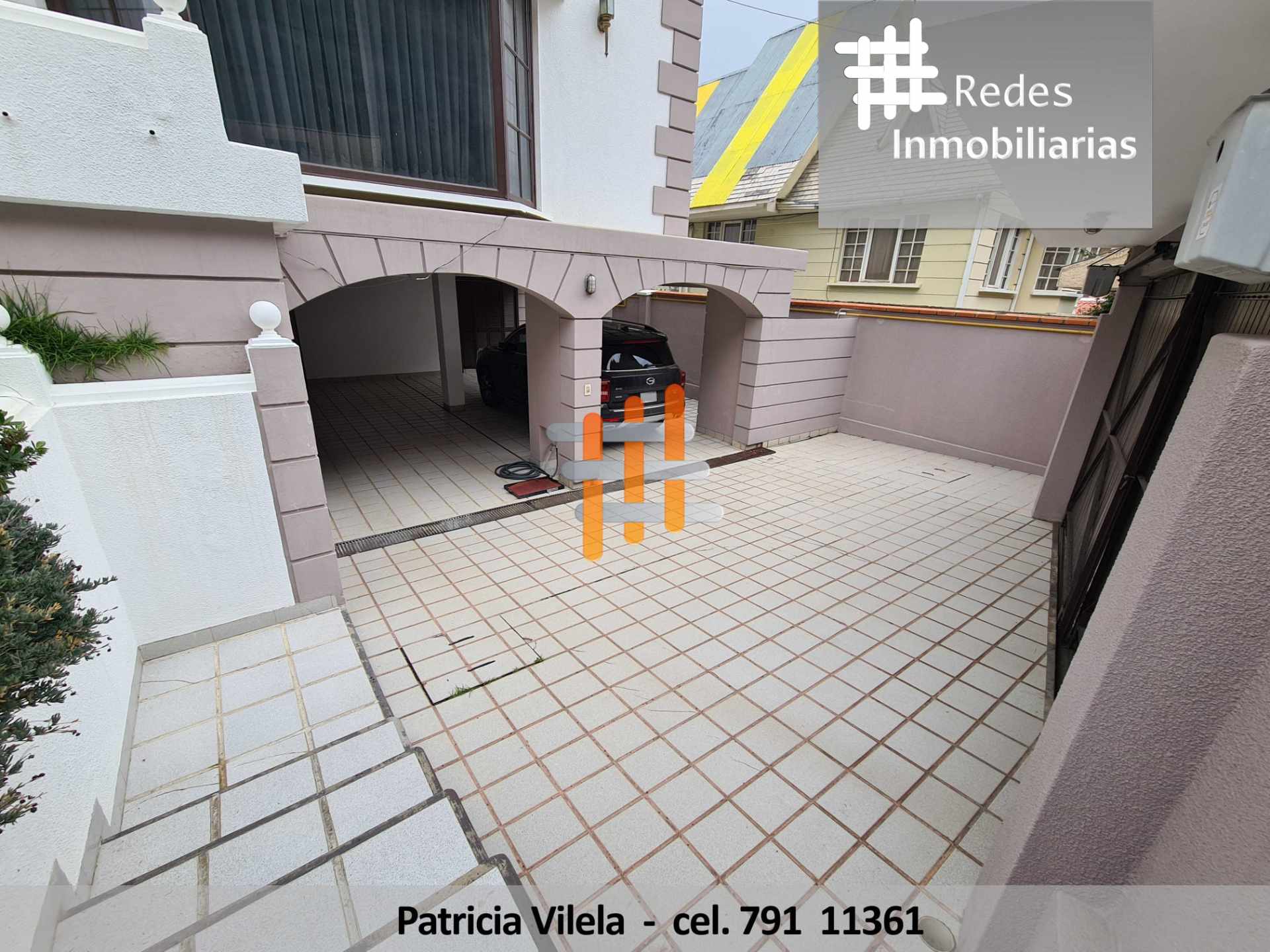 Casa en Achumani en La Paz 4 dormitorios 8 baños 4 parqueos Foto 3