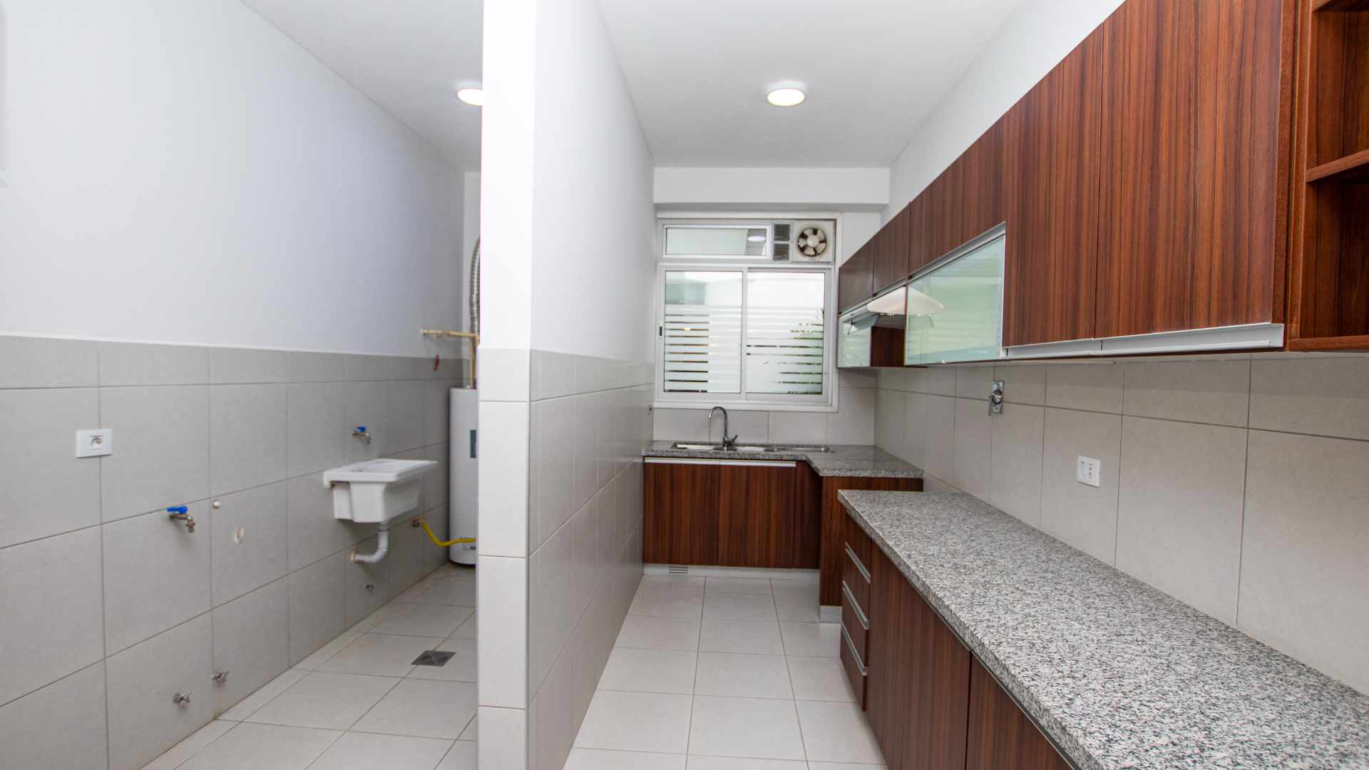 Departamento en Aranjuez en Cochabamba 1 dormitorios 1 baños  Foto 9