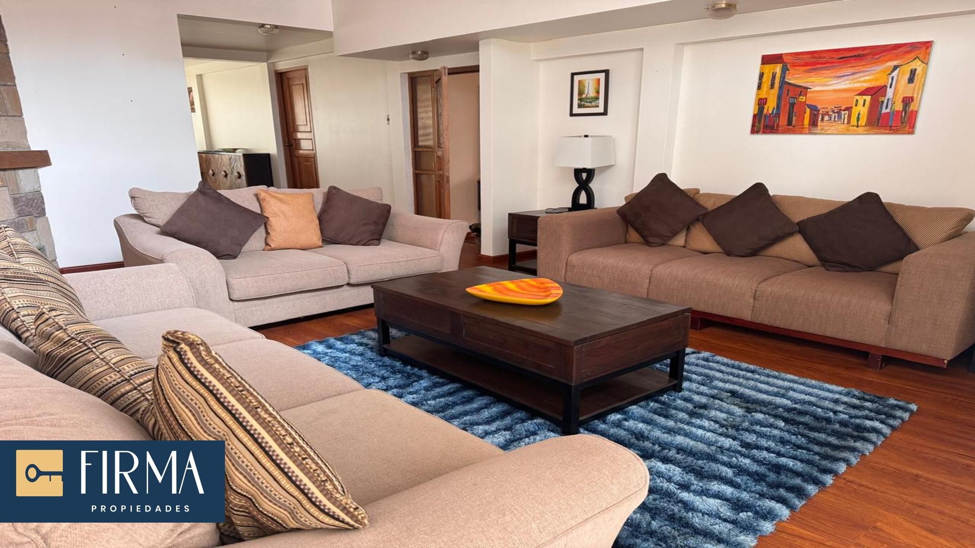 Casa en Irpavi en La Paz 4 dormitorios 6 baños 3 parqueos Foto 2