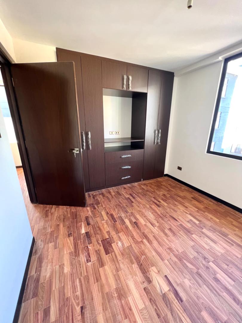 Departamento en Los Pinos en La Paz 3 dormitorios 3 baños 1 parqueos Foto 12