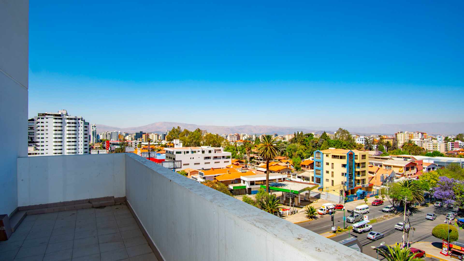 Departamento en Queru Queru en Cochabamba 3 dormitorios 2 baños 1 parqueos Foto 4