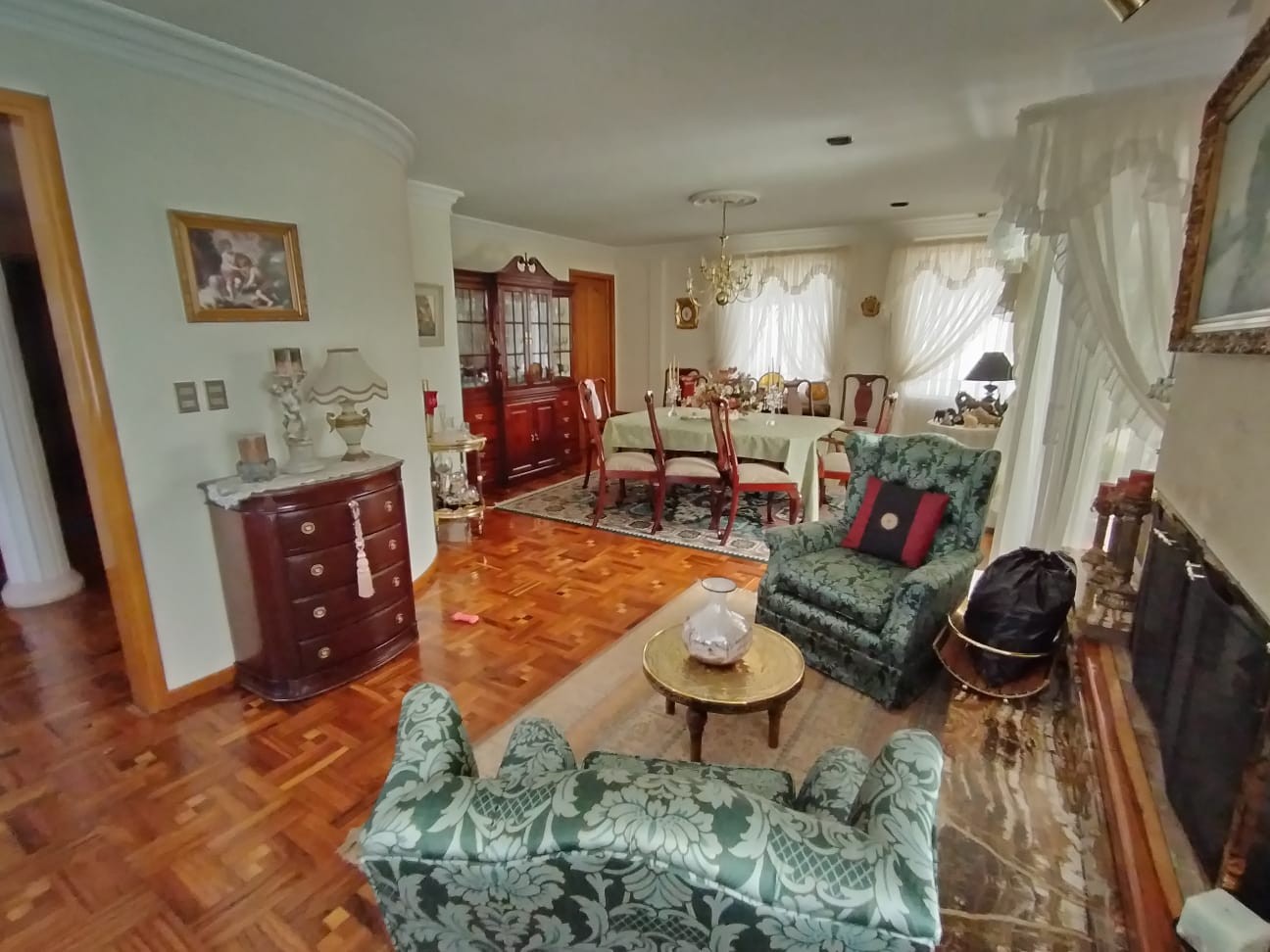 Casa en AlquilerAvenida Julio Mendez No 10 esquina calle 11 meseta de Achumani Foto 31