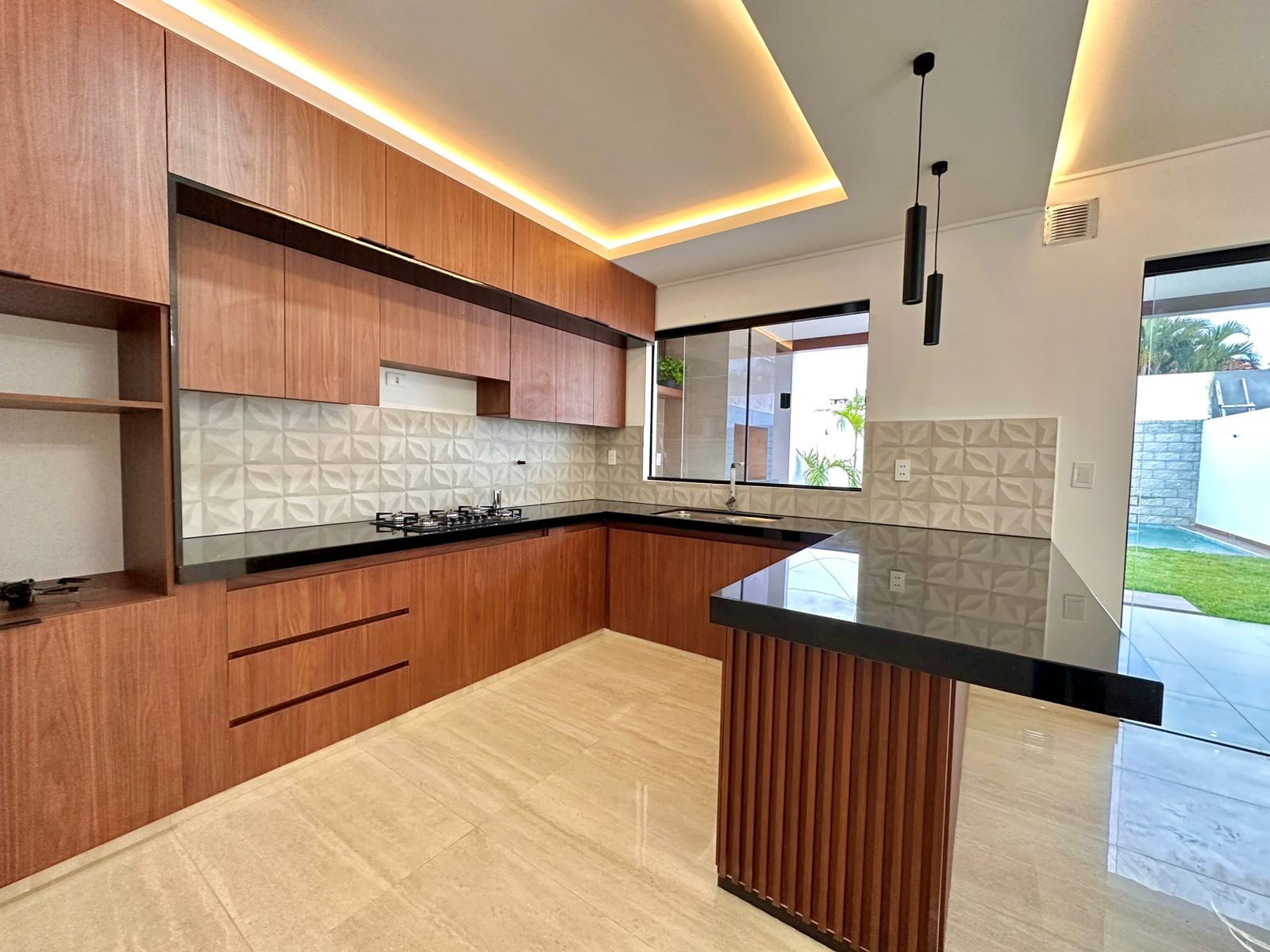 Casa en VentaAV ROCA Y CORONADO 2DO ANILLO /SANTA ROSITA Foto 1