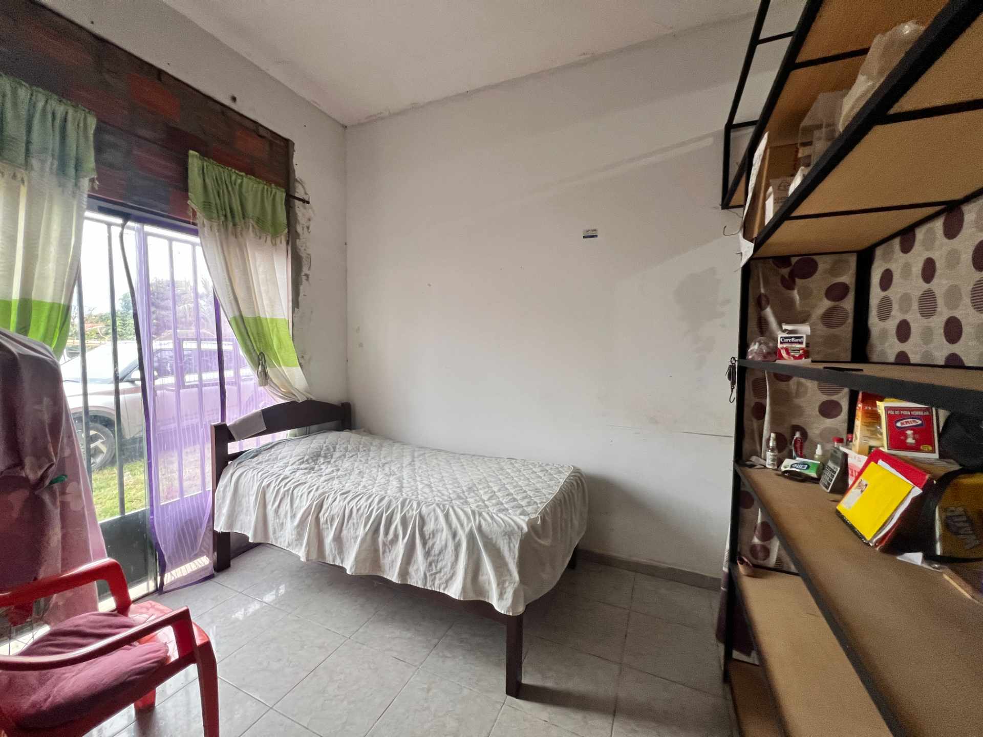 Casa en Entre 7mo y 8vo anillo Norte en Santa Cruz de la Sierra 8 dormitorios 3 baños 2 parqueos Foto 6