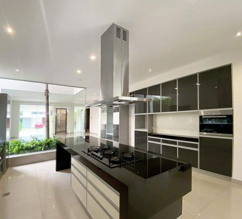 Casa en AlquilerURUBÓ 
Condominio Colinas del Urubó 
Sector 1 Foto 27