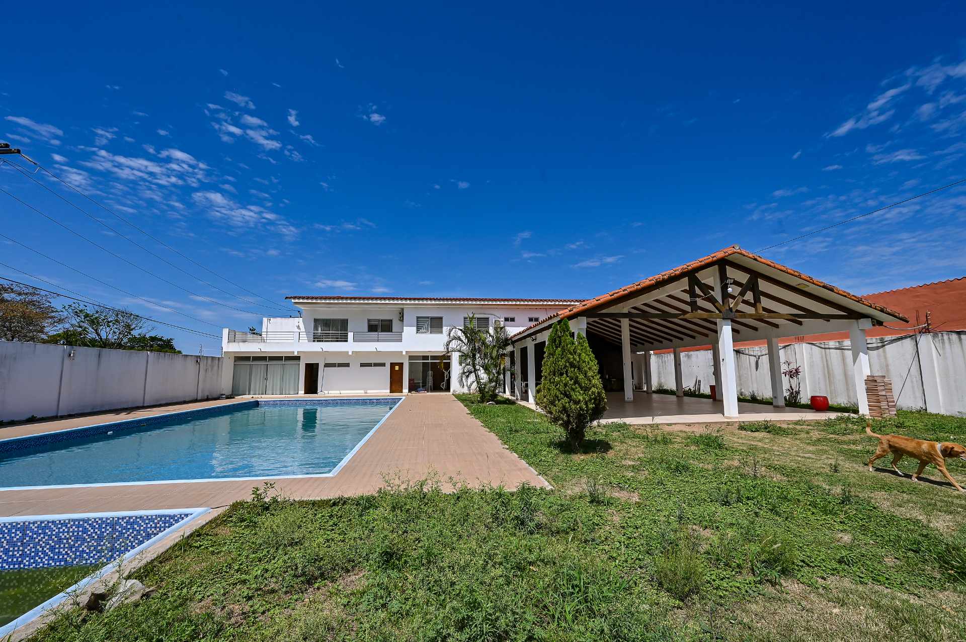 Casa en VentaAv. Moscú, 9no anillo, Urbanización La Mar 4 dormitorios 6 baños  Foto 2