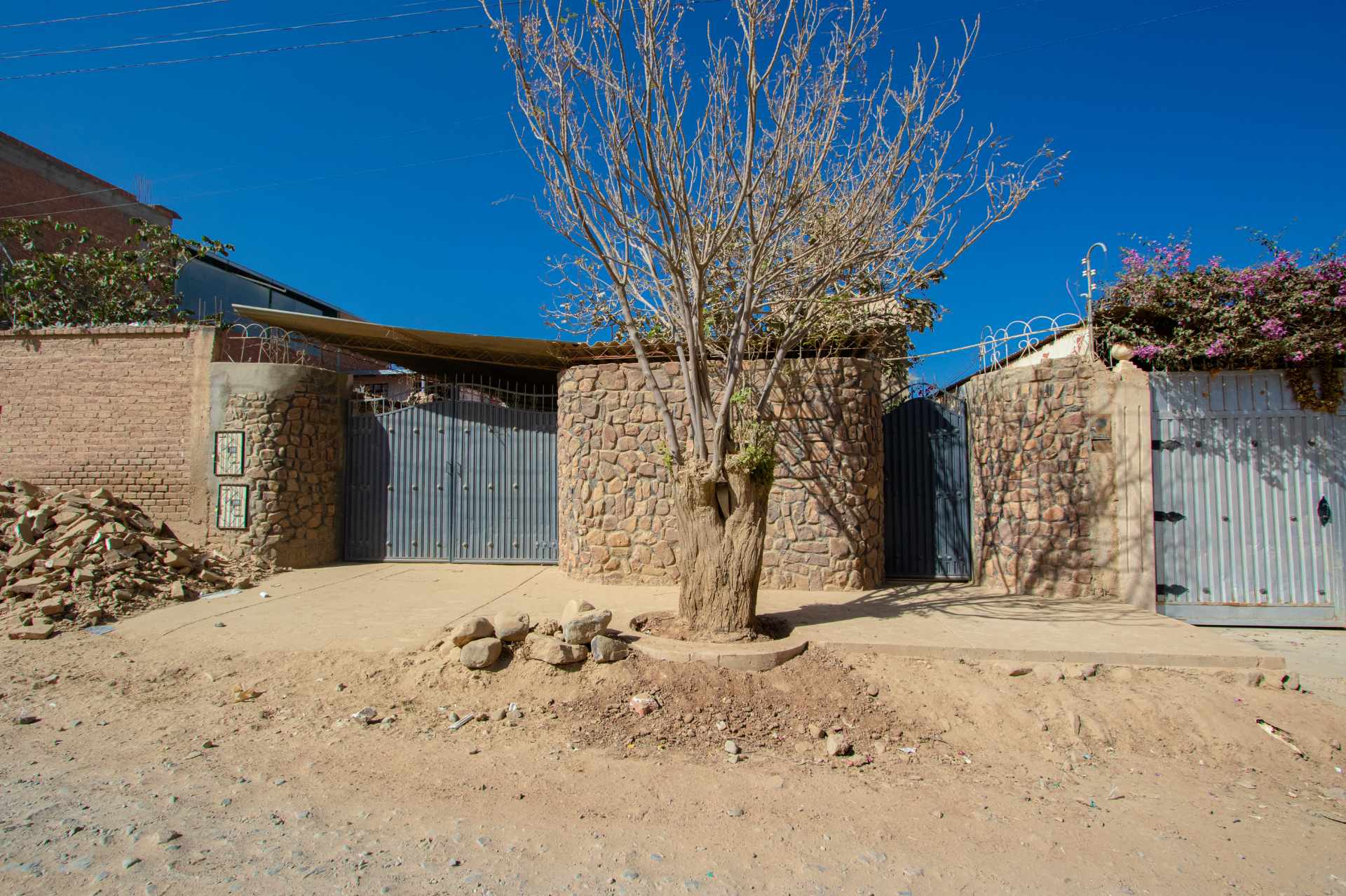 Casa  Av. Uncía, Zona Valle Hermoso Foto 2