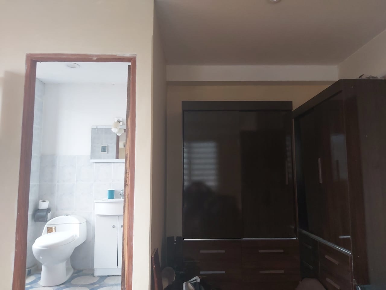 Departamento en Achumani en La Paz 4 dormitorios 3 baños 1 parqueos Foto 2