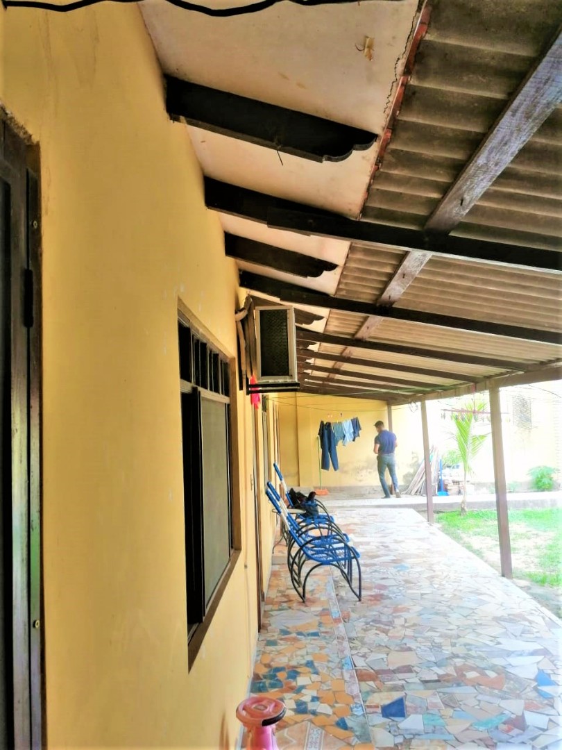 Casa en Entre 5to y 6to anillo Este en Santa Cruz de la Sierra 6 dormitorios 2 baños 4 parqueos Foto 18