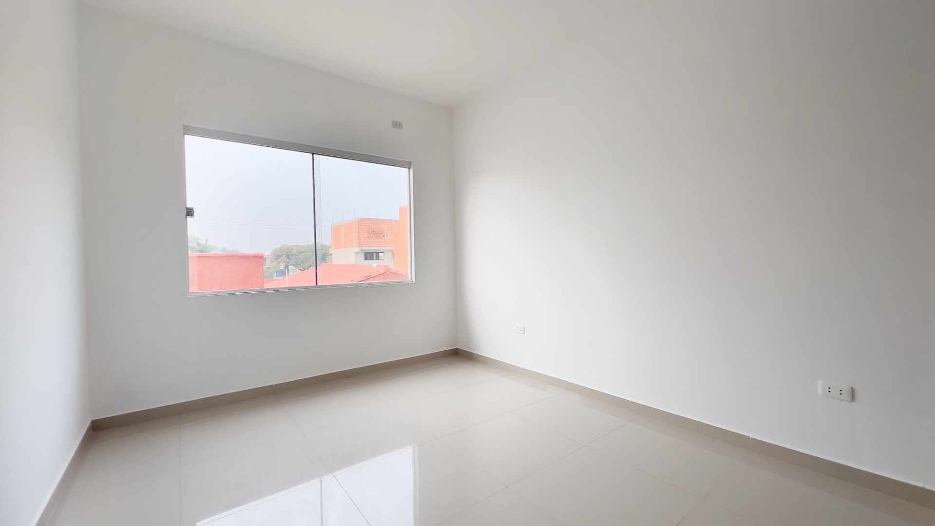 Casa en VentaCasa en venta Zona Av. Santos Dumont 3 dormitorios 3 baños 2 parqueos Foto 12