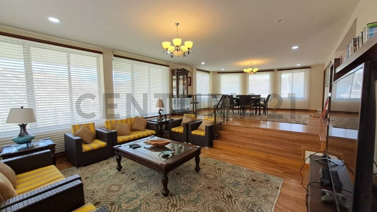 Casa en La Florida en La Paz 4 dormitorios 6 baños 4 parqueos Foto 8