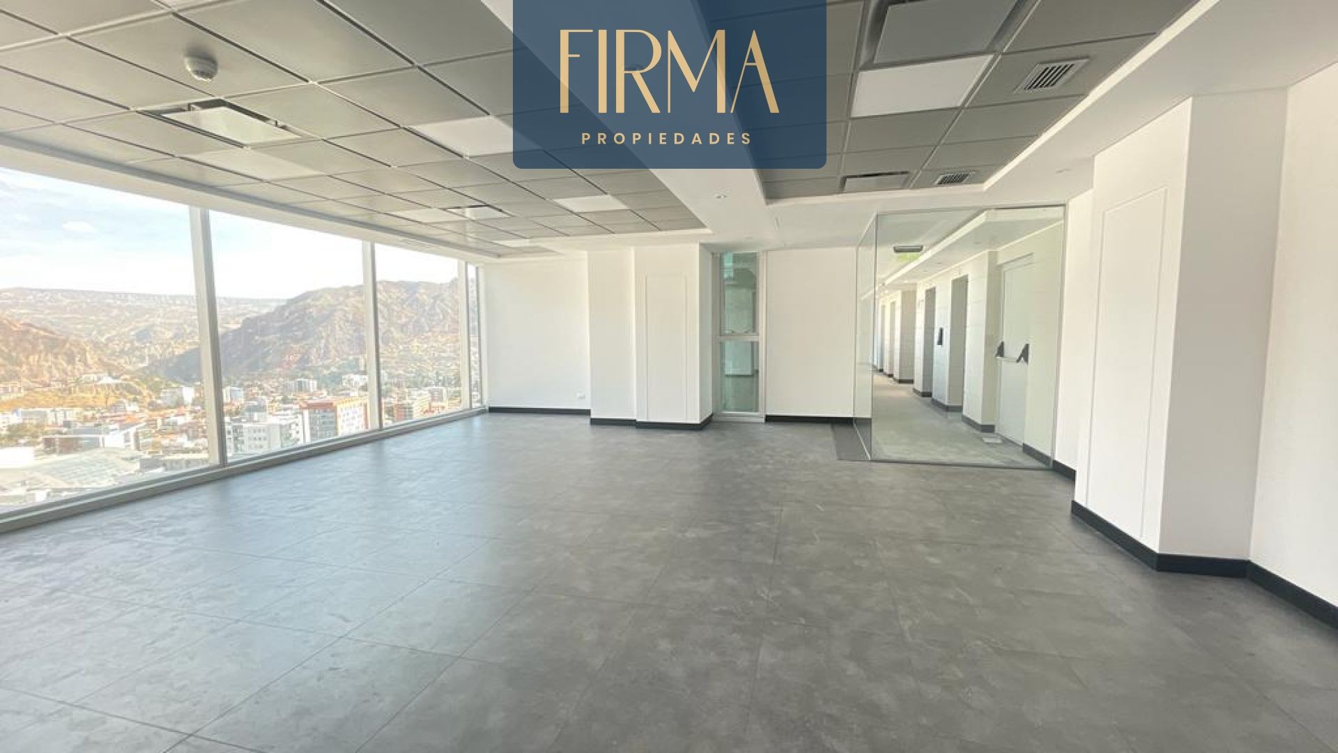 Oficina en VentaCALACOTO AV. BALLIVIAN 2 dormitorios 3 baños  Foto 1