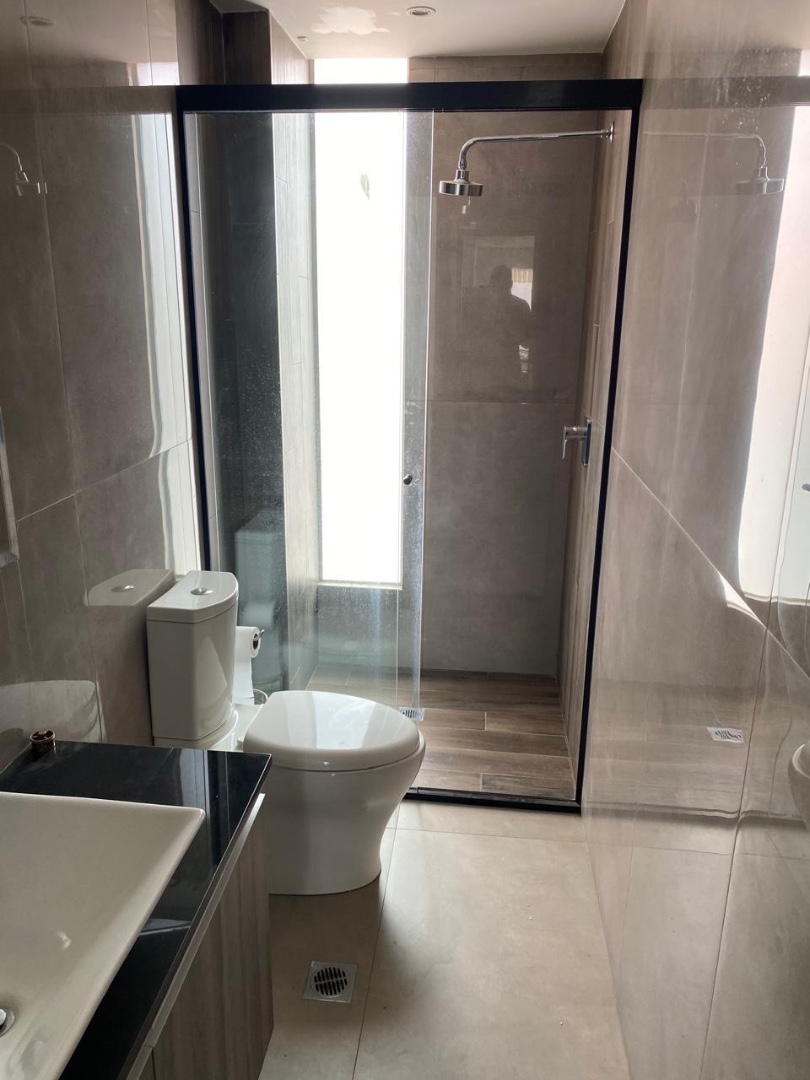 Departamento en Sirari en Santa Cruz de la Sierra 1 dormitorios 1 baños  Foto 5
