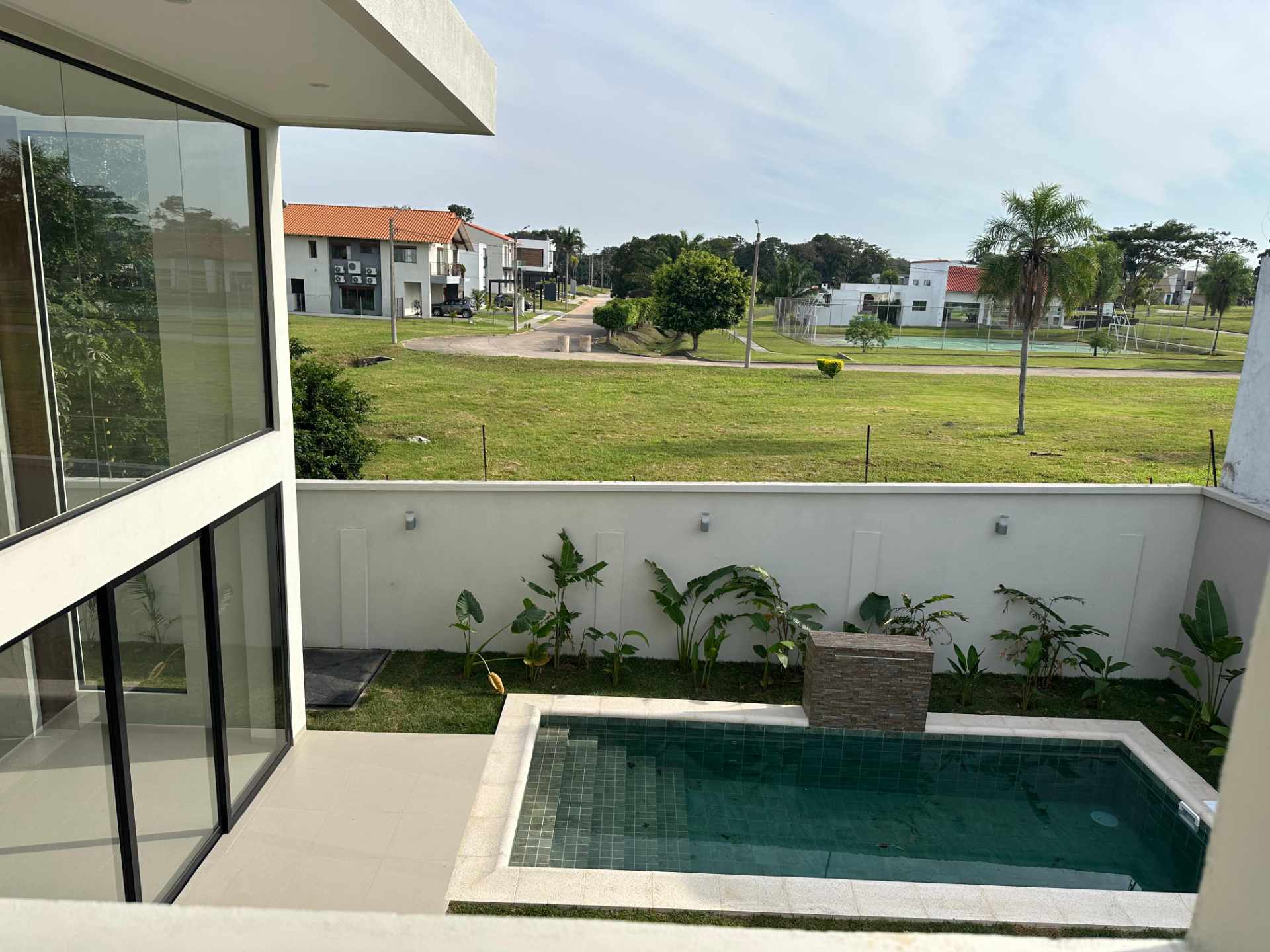 Casa en VentaUrubó - Casa a estrenar en Cond. Santa Cruz La Vieja 4 dormitorios 6 baños 5 parqueos Foto 5
