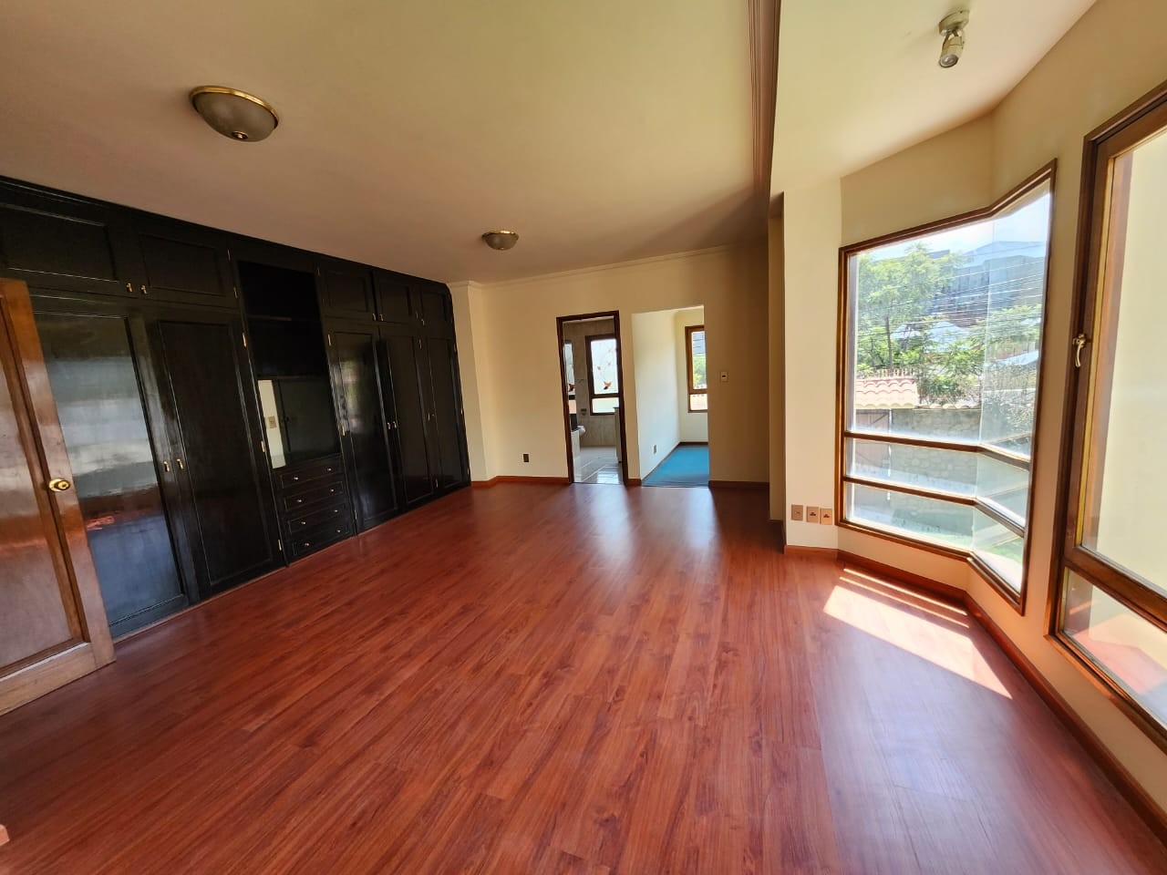 En Alquiler a Bs 24,500 Foto 16
