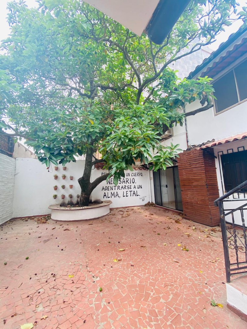 Casa en Sirari en Santa Cruz de la Sierra 5 dormitorios 4 baños 1 parqueos Foto 10