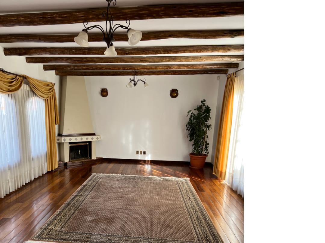 Casa en Achumani en La Paz 5 dormitorios 5 baños 2 parqueos Foto 23