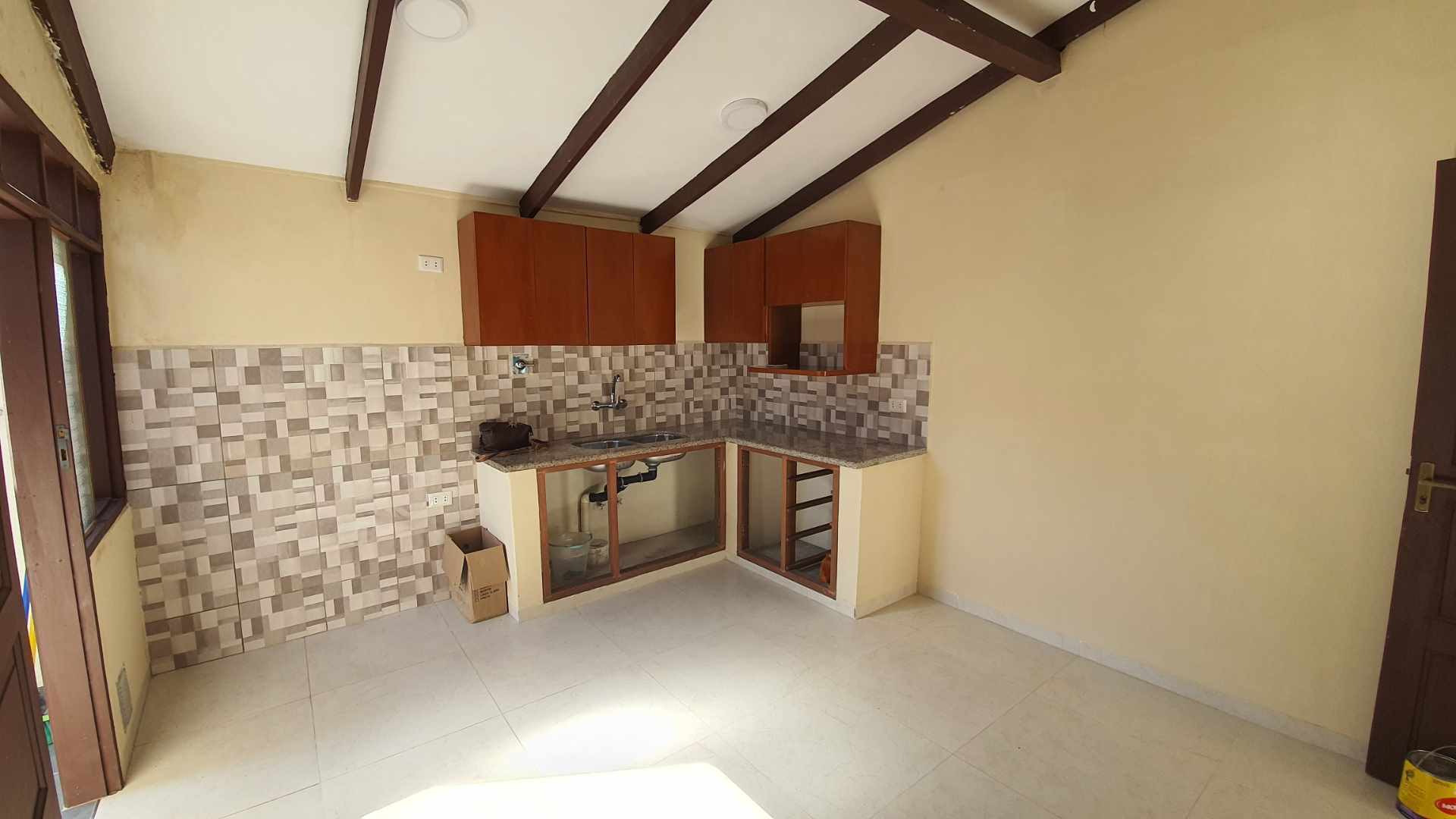 Casa en Entre 3er y 4to anillo Norte en Santa Cruz de la Sierra 4 dormitorios 3 baños 2 parqueos Foto 9