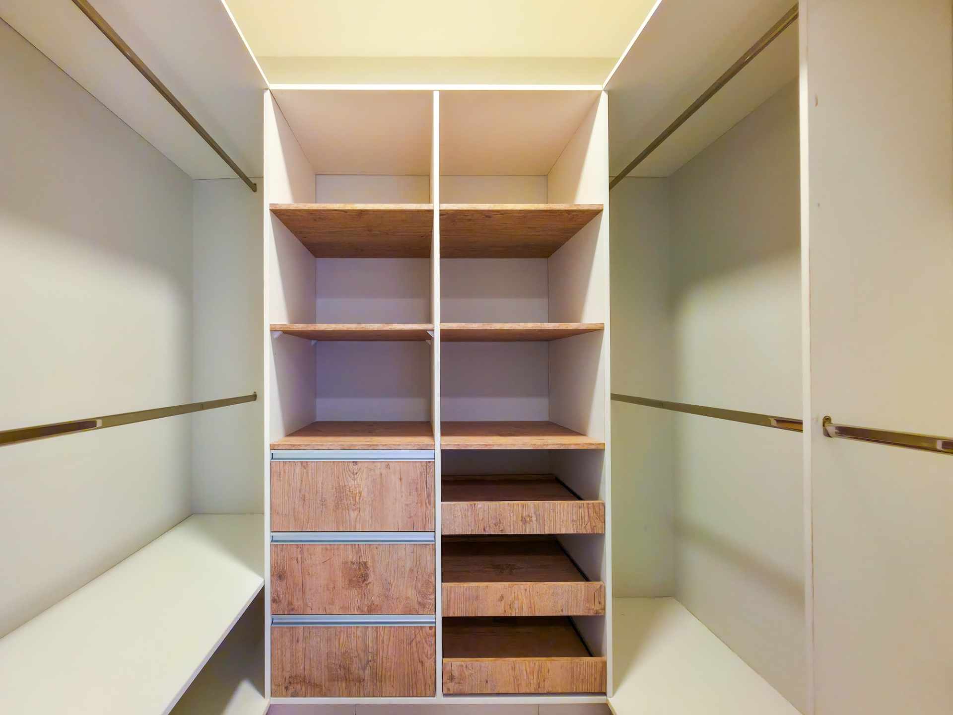 Casa en VentaAv Pirai 6to anillo Condominio Palma mallorca 4 dormitorios 4 baños 4 parqueos Foto 18