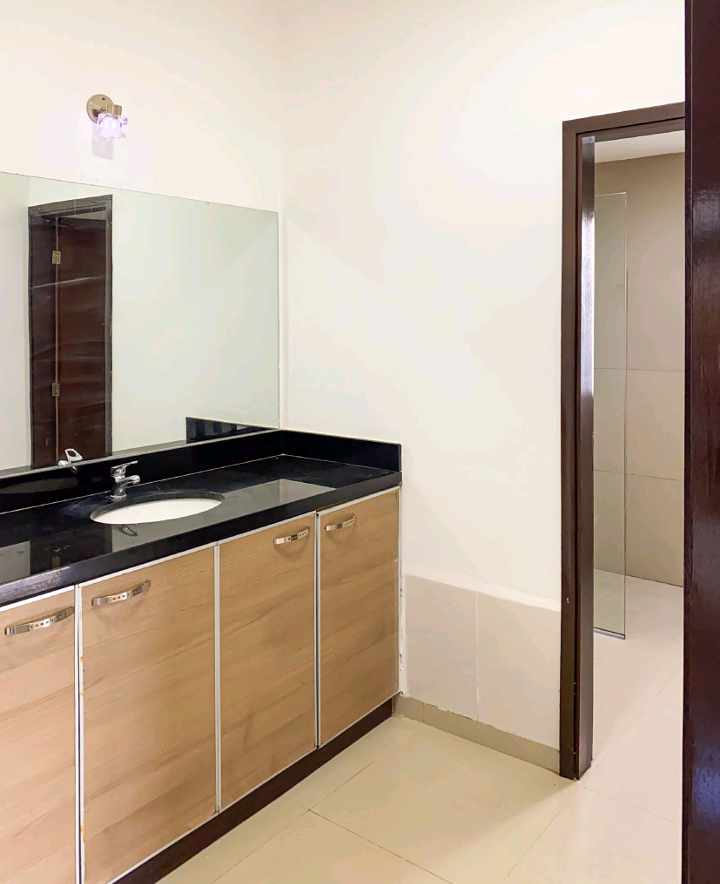 Casa en Venta<b>CASA EN VENTA SANTA CRUZ DE LA COLINA</b> 4 dormitorios 4 baños 4 parqueos Foto 14