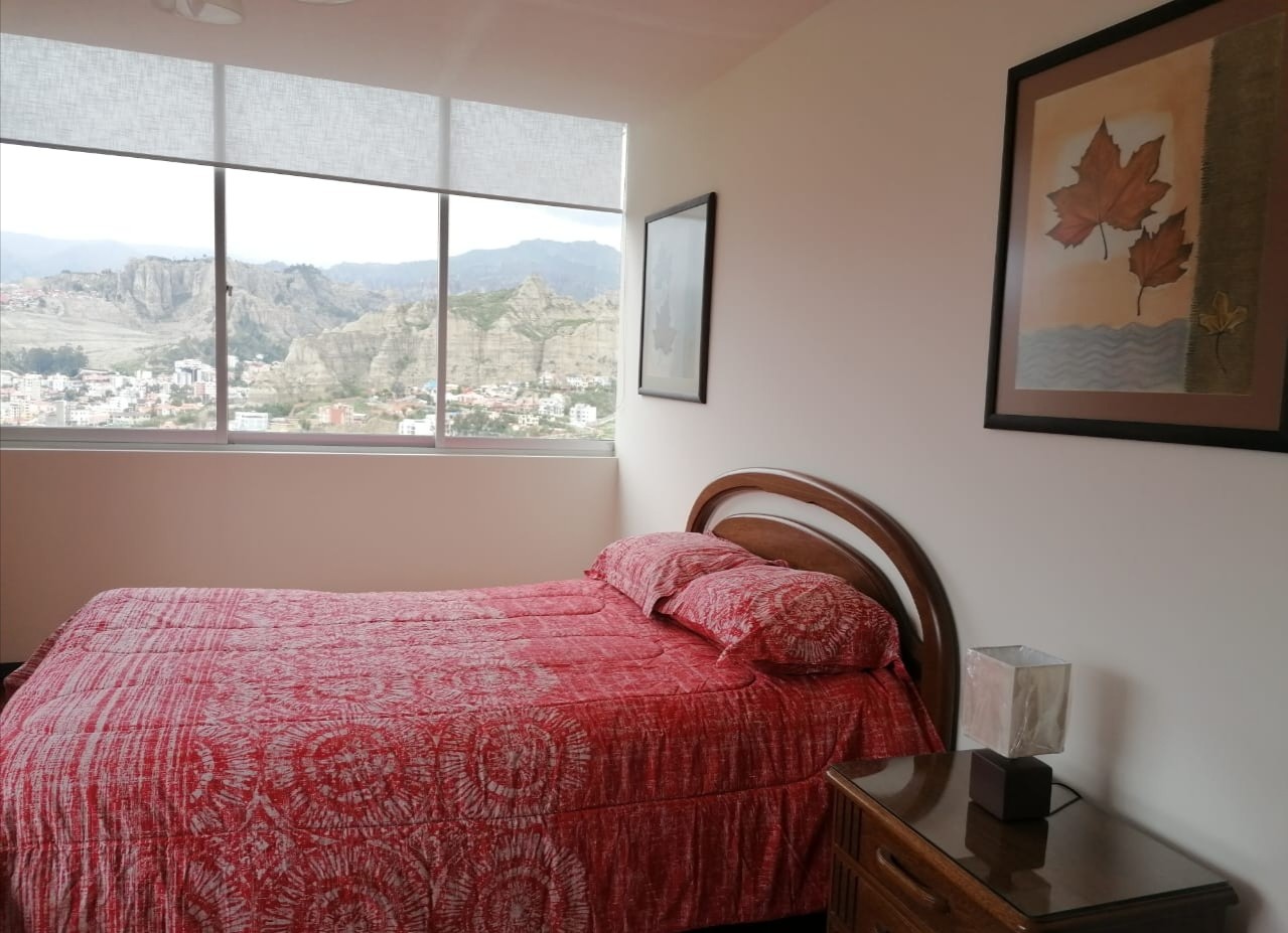 Departamento en Cota Cota en La Paz 3 dormitorios 4 baños 2 parqueos Foto 5
