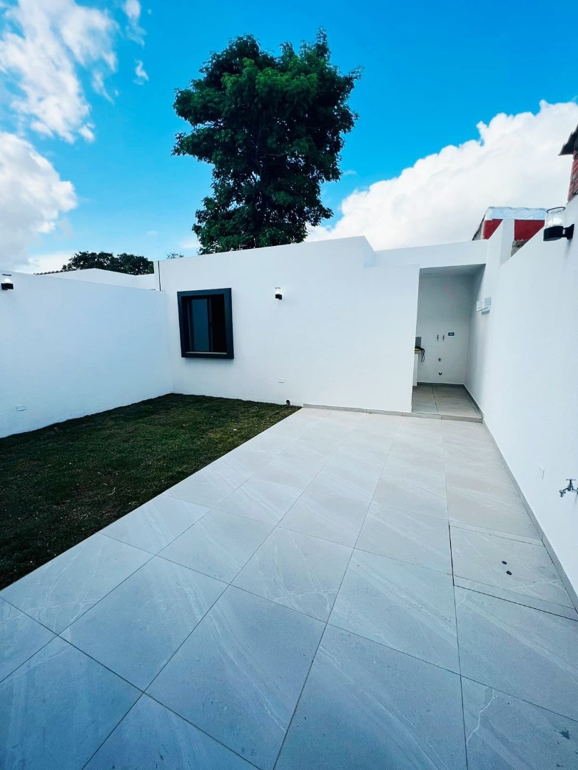 Casa en VentaAv. Alemana entre 7mo y 8vo anillo Foto 10