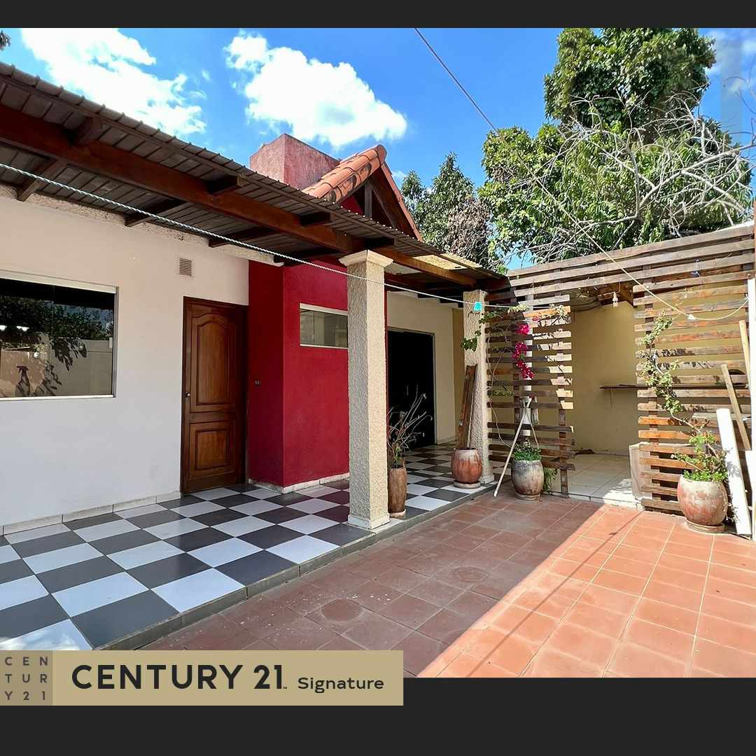 Casa en VentaCASA EN VENTA CALLE DELMIRA CUELLAR ESQUINA MOTACU-WARNES Foto 8