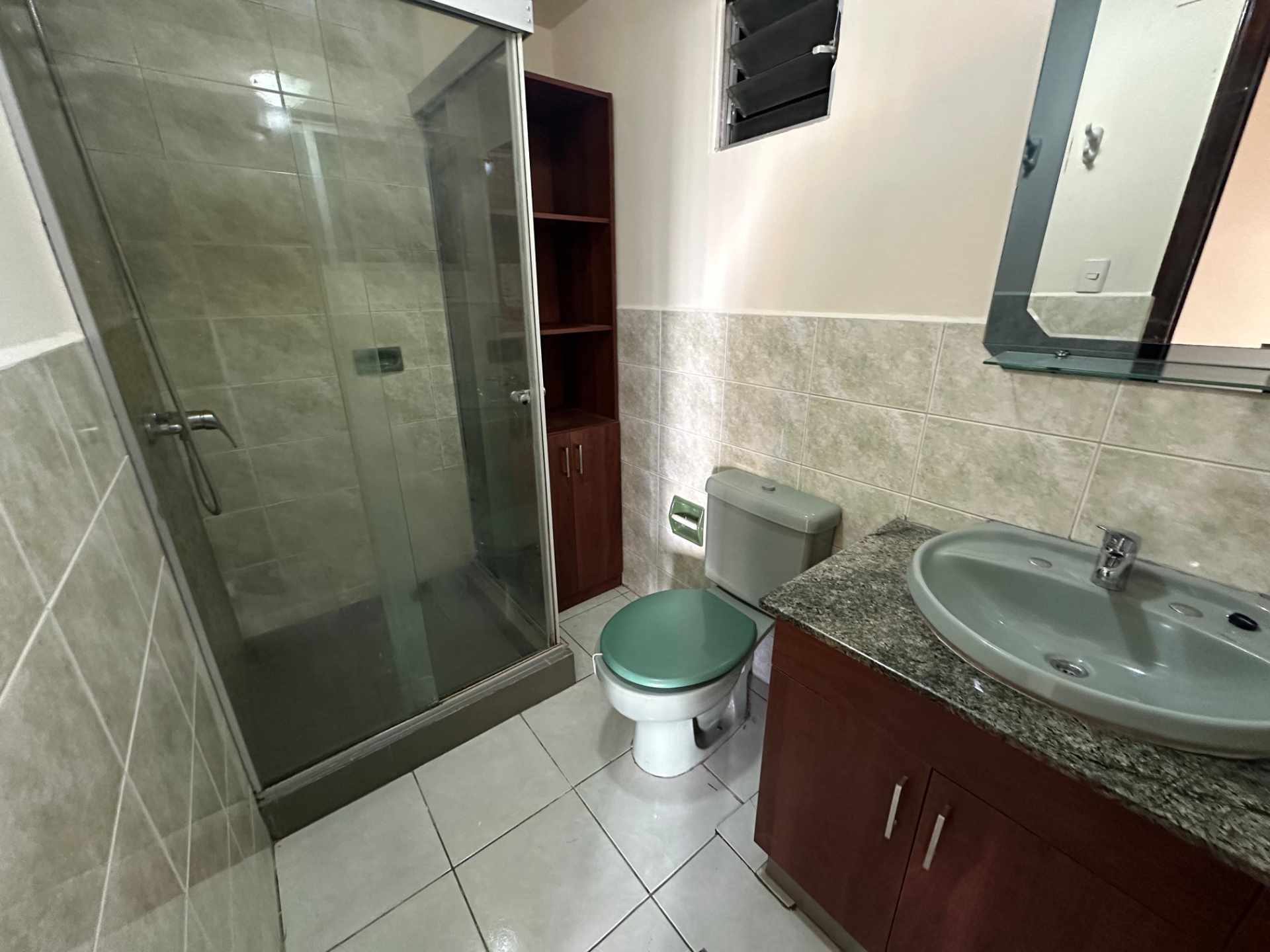 Departamento en San Jorge en La Paz 4 dormitorios 4 baños 1 parqueos Foto 18