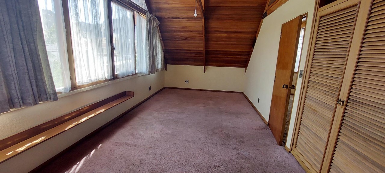 Casa en VentaIRPAVI BAJO EN VENTA CASA EN PLENA ESQUINA  Foto 6