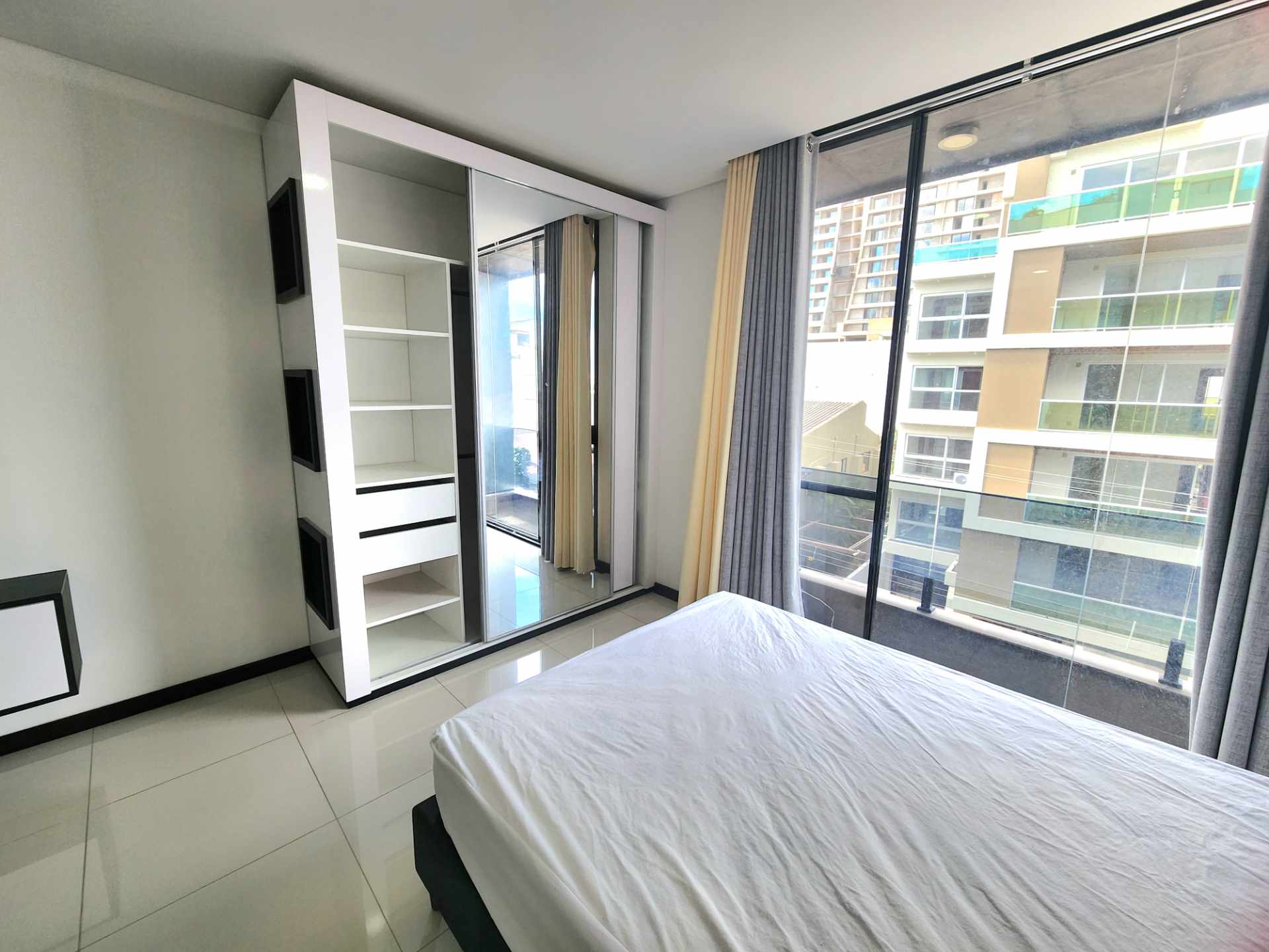 Departamento en AlquilerSirari Edif Elite Sirari Monoambiente amoblado en alquiler Foto 2