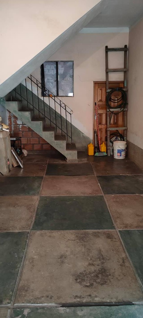 Casa en Tembladerani en La Paz 8 dormitorios 2 baños 1 parqueos Foto 26