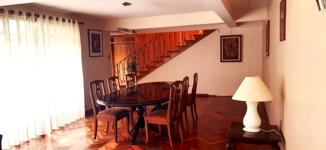 Casa en AlquilerCALACOTO -  EXCELENTE UBICACION 4 dormitorios 4 baños 5 parqueos Foto 6