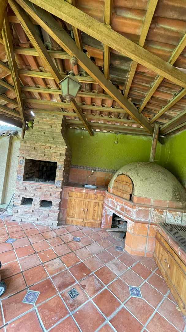 Casa en VentaCasa en Irpavi 2 4 dormitorios 8 baños 4 parqueos Foto 13