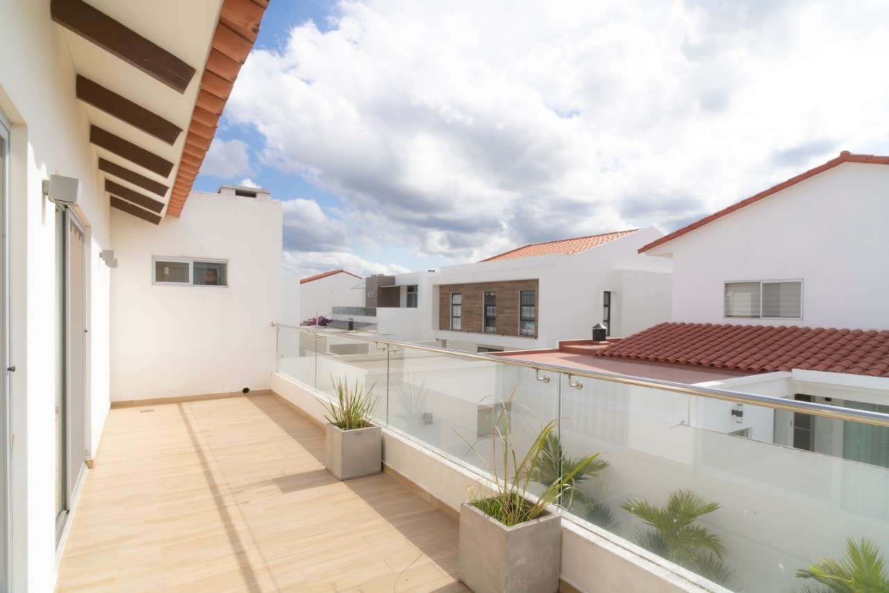 Casa en AlquilerCondominio Santa Cruz de la Colina - Urubó Foto 16