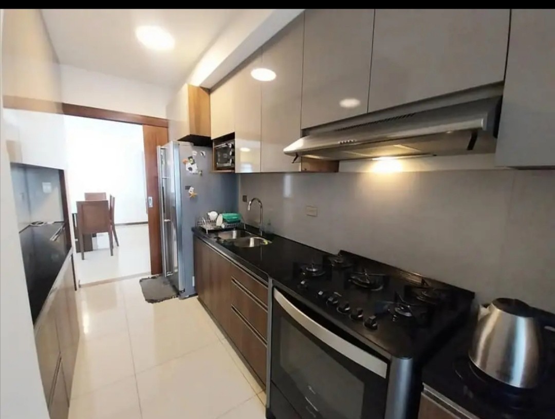 Departamento en Entre 2do y 3er anillo Norte en Santa Cruz de la Sierra 4 dormitorios 3 baños 1 parqueos Foto 7