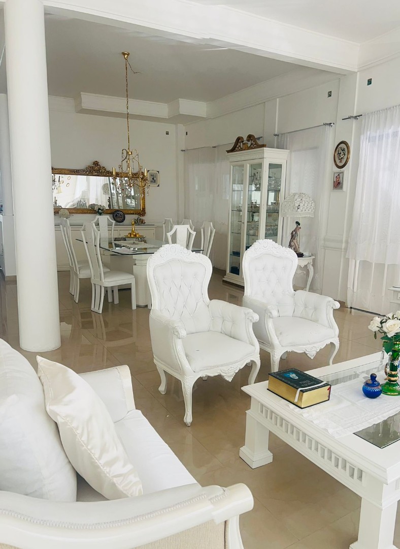 Casa en Entre 2do y 3er anillo Norte en Santa Cruz de la Sierra 4 dormitorios 8 baños 7 parqueos Foto 14