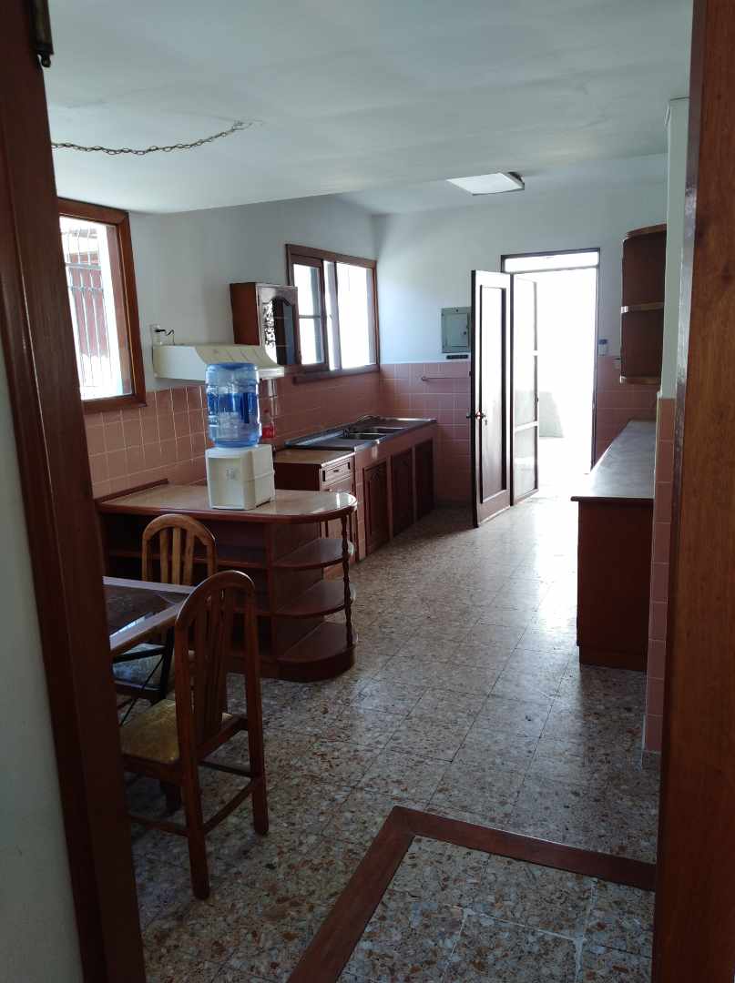 Casa en Calacoto en La Paz 6 dormitorios 4 baños  Foto 13