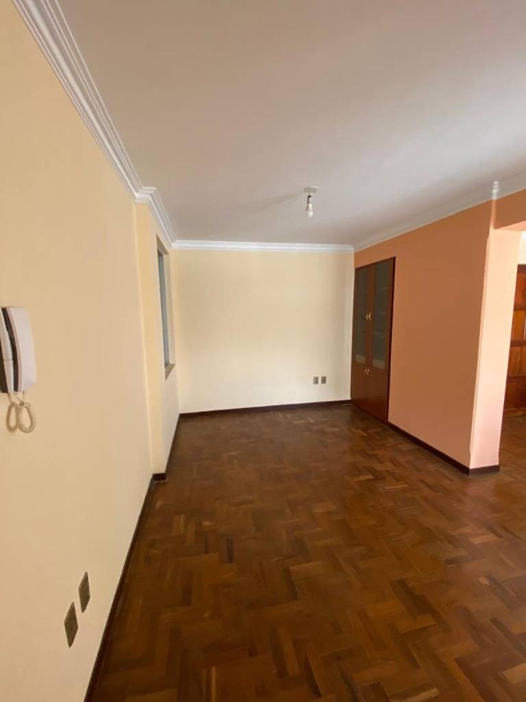 Departamento en Obrajes en La Paz 3 dormitorios 3 baños  Foto 8