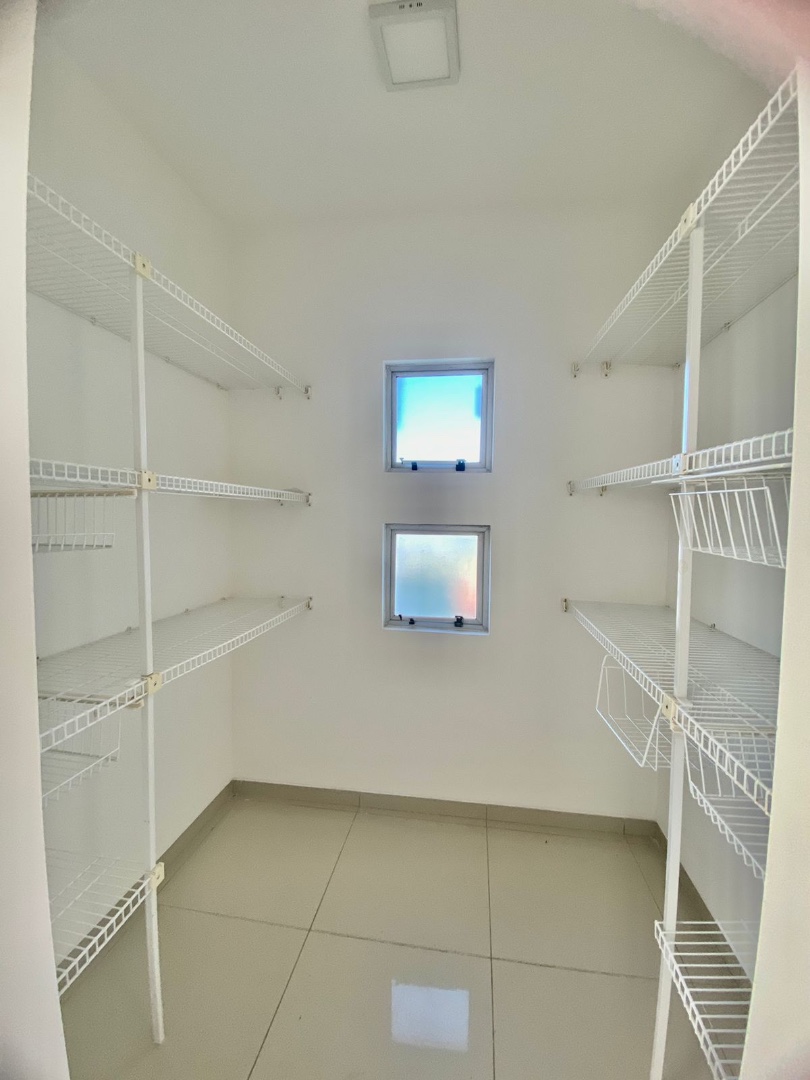 Casa en Urubó en Santa Cruz de la Sierra 3 dormitorios 4 baños 6 parqueos Foto 9