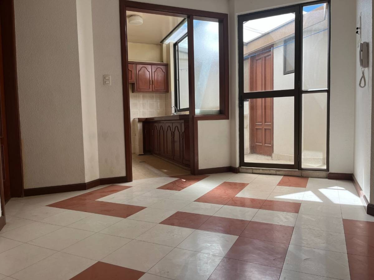 Departamento ACHUMANI, CALLE 20 Foto 8