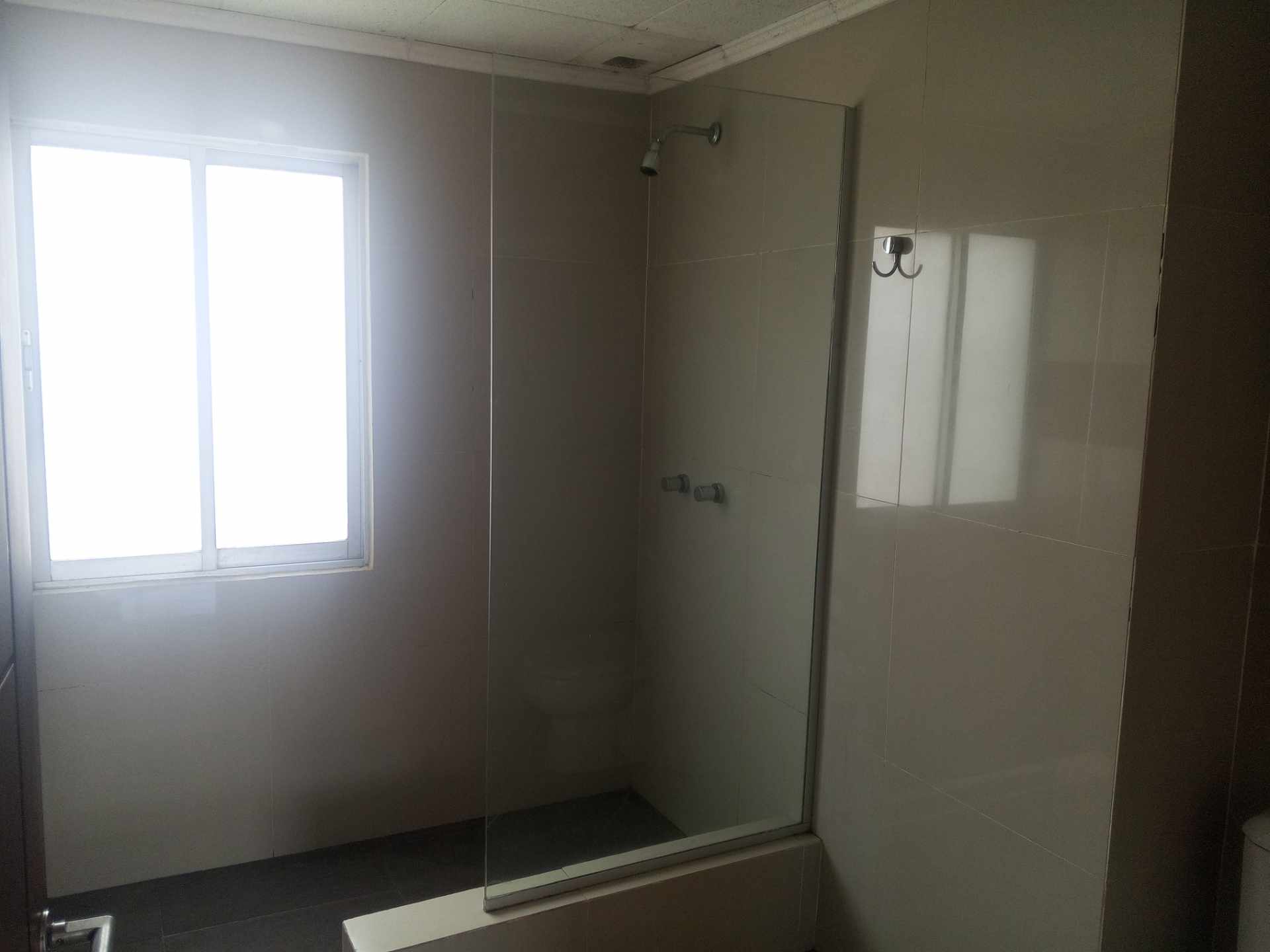 Departamento en VentaCondominio Cupesí, Vendo dpto. 2 dormitorios sin muebles, pet friendly, sobre Av. Ovidio Barbery (2do. y 3er. Anillo), cerca de Zona Isuto e Equipetrol. 2 dormitorios 2 baños 1 parqueos Foto 14