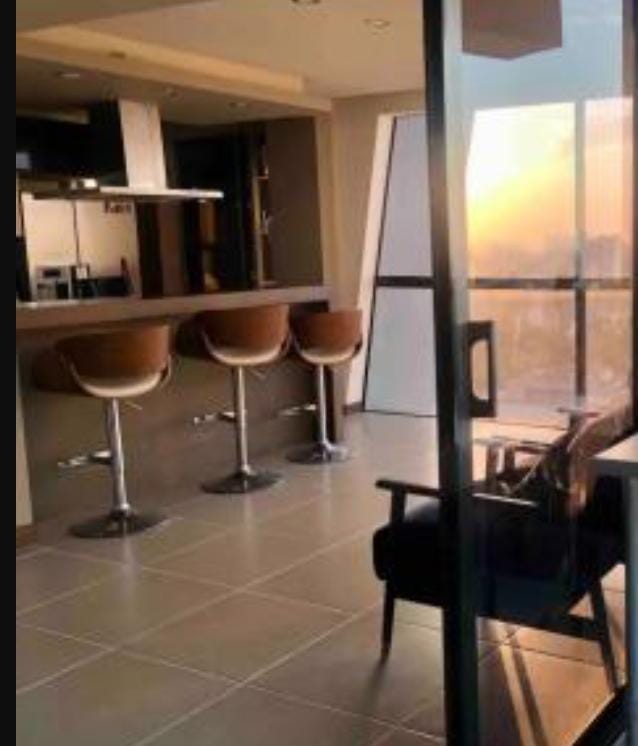 En Alquiler a $us 2,800 Foto 1