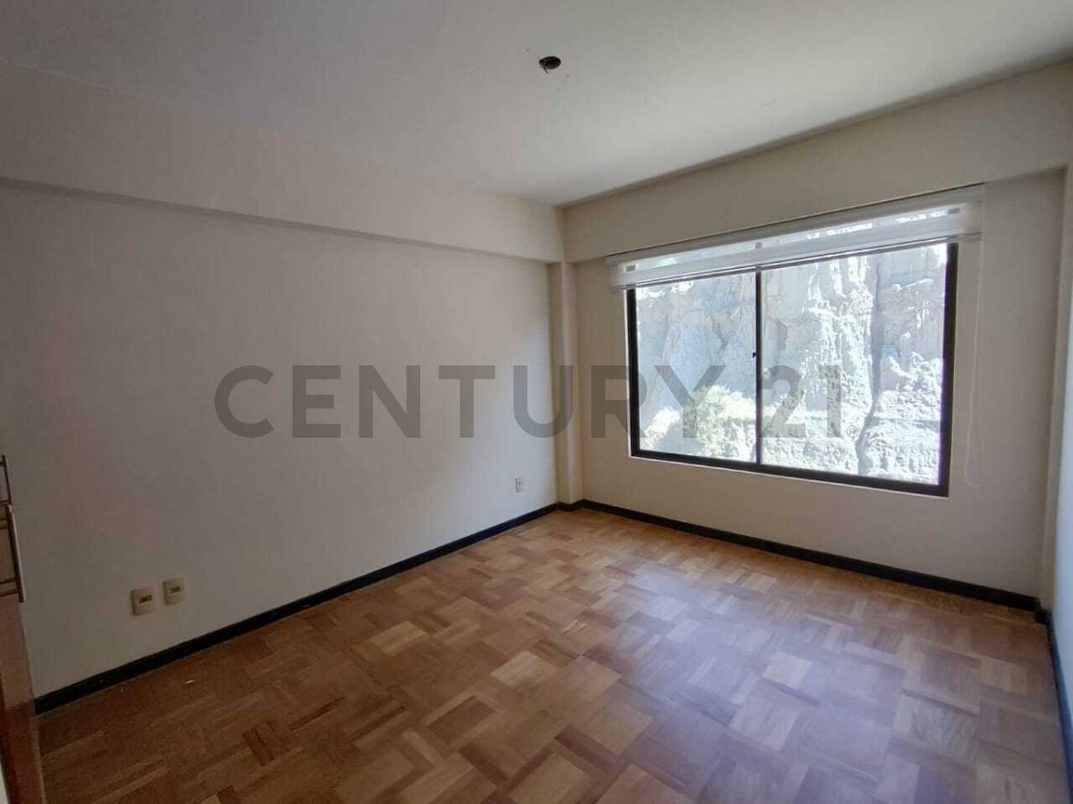 Departamento en Achumani en La Paz 3 dormitorios 4 baños 1 parqueos Foto 4