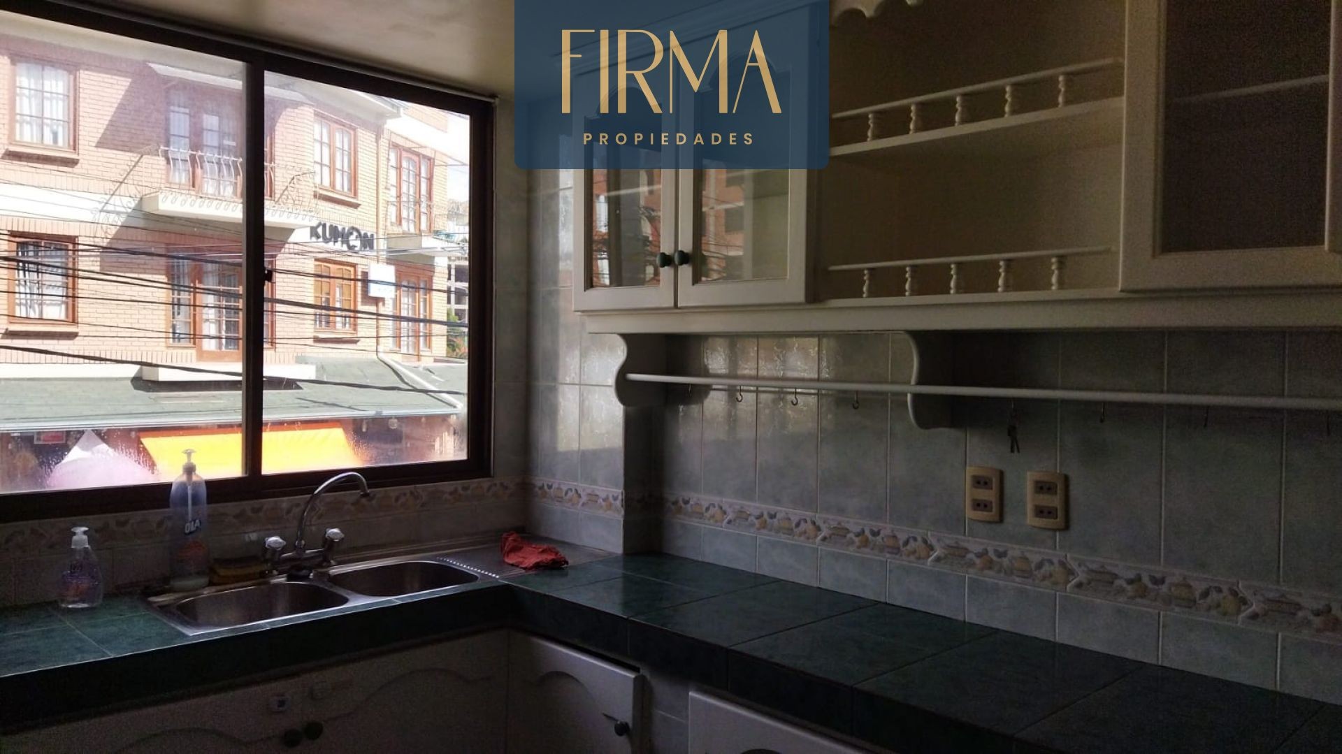 Departamento en San Miguel en La Paz 3 dormitorios 3 baños 1 parqueos Foto 2