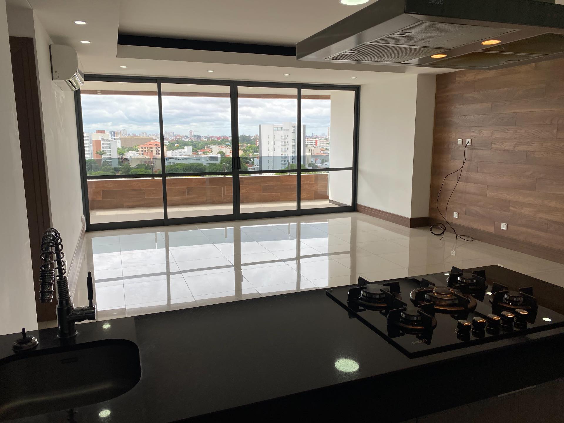 Departamento en VentaEdificio Madero Residence , Calle 6 Oeste esq. Enrique Finot  , Equipetrol  Foto 16