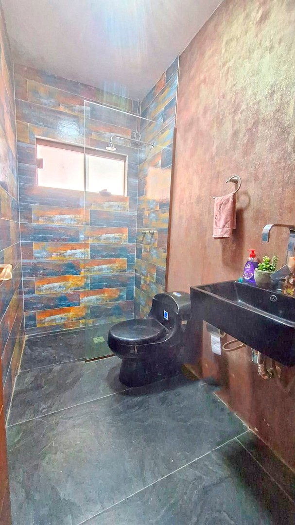 Casa <b>ZONA SUR SANTOS DUMONT - ENTRE 4to. Y 5to. ANILLO CASA EN VENTA</b> Foto 8