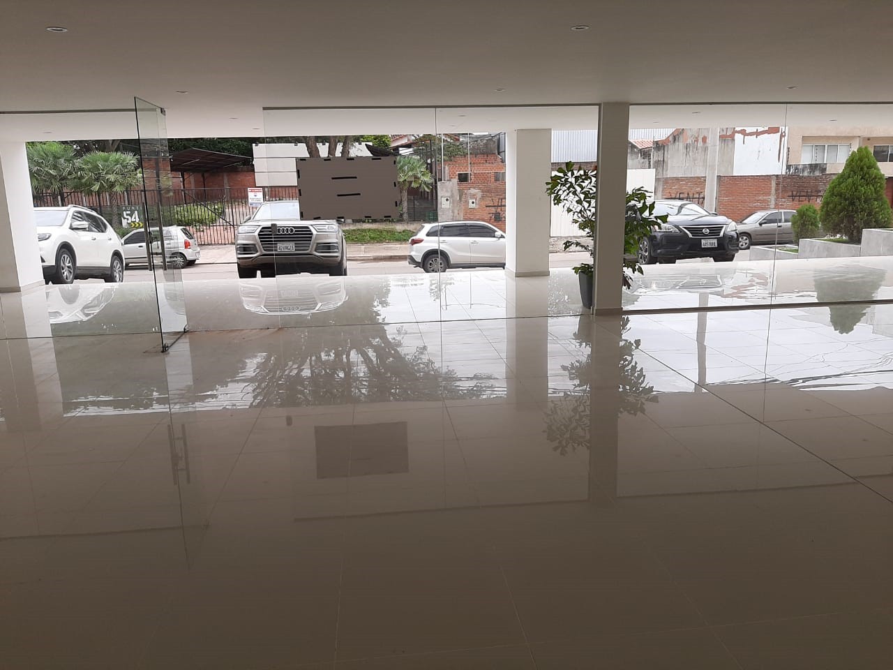 Local comercial en Venta4to anillo frente al Ventura Mall Foto 4