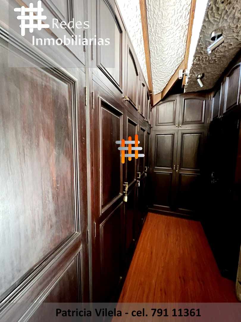 Casa en VentaCASA EN VENTA EN ACHUMANI 4 dormitorios 5 baños 2 parqueos Foto 11