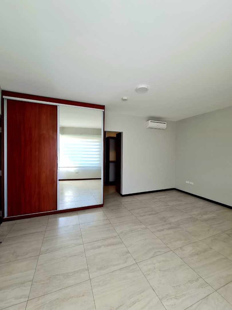 En Venta a $us 285,000 Foto 20