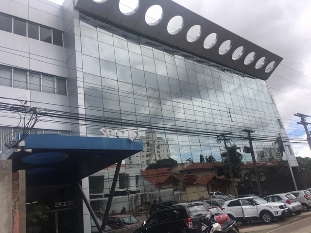 Oficina en AlquilerEDIFICIO SPAZIO, se encuentra en la zona Norte, por  la Av. Beni entre el 2do y 3er. anillo. 5 dormitorios 2 baños  Foto 2